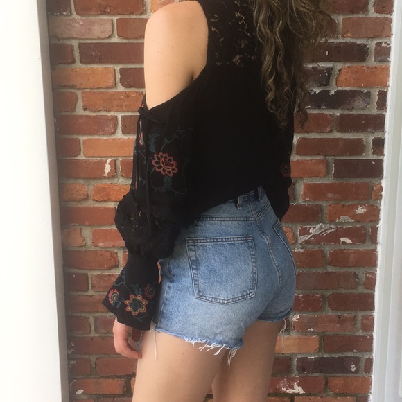 Detailed top - Picture 5 of 5